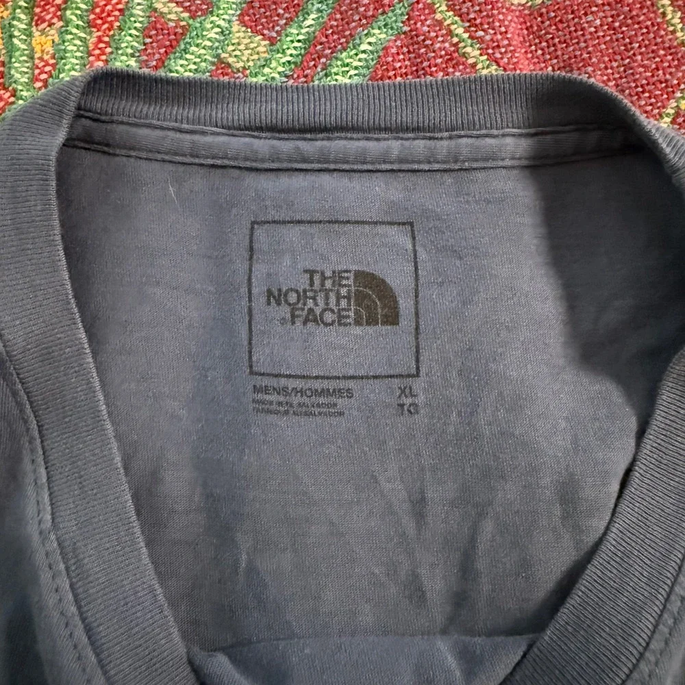 The North Face Mens XL Long Sleeve Graphic T-Shirt Never Stop Exploring Logo
